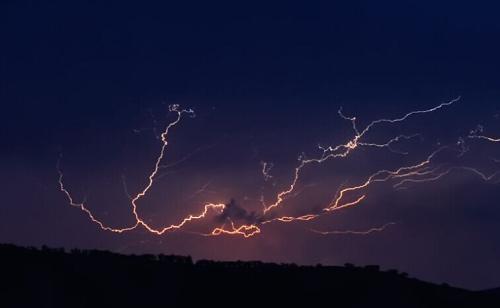 雷雨云的形成 雷雨云的形成