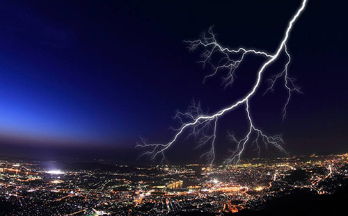 從放電形狀區(qū)分閃電的類別 從放電形狀區(qū)分閃電的類別