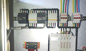 浪涌保護(hù)器安裝在配電箱內(nèi)的什么位置-快來看看【杭州易造】
